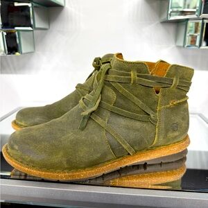 Born Tarklin Suede Ankle Boots